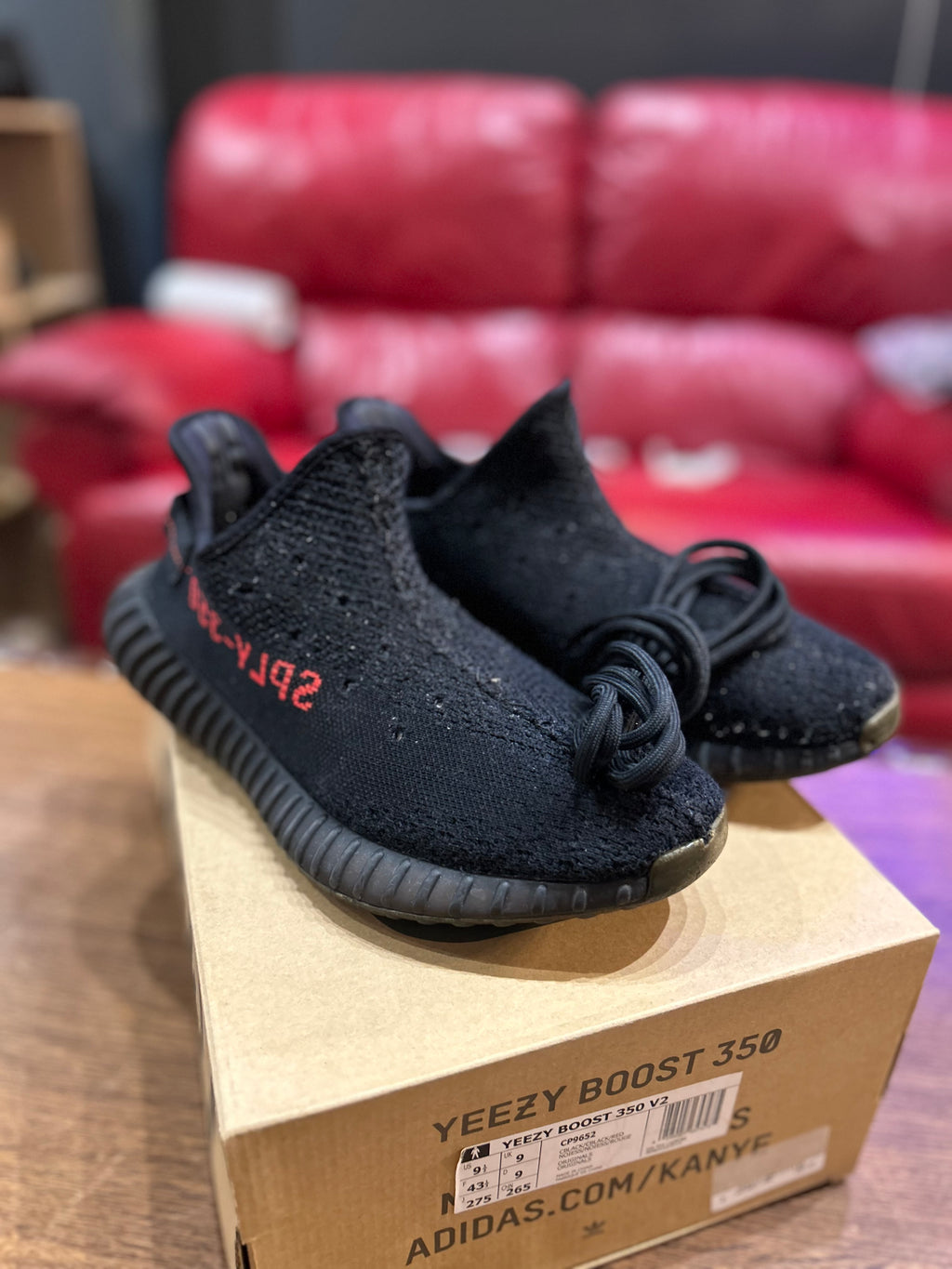 Yeezy Boost 350 v2 Nero rosse