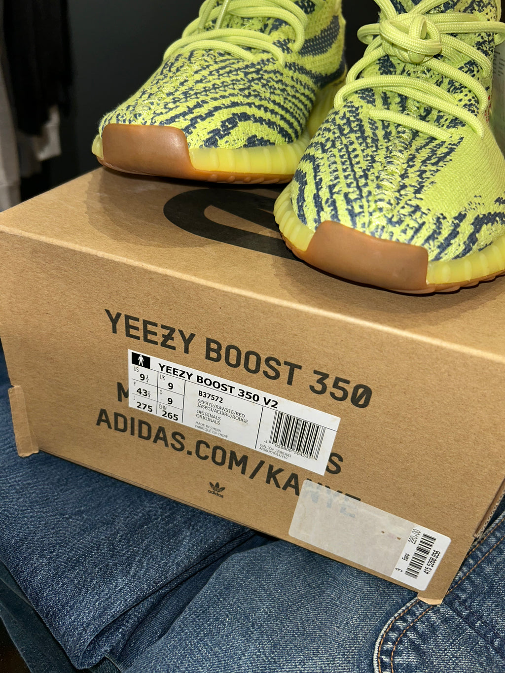 Yeezy 350 V2 Semi Frozen Yellow