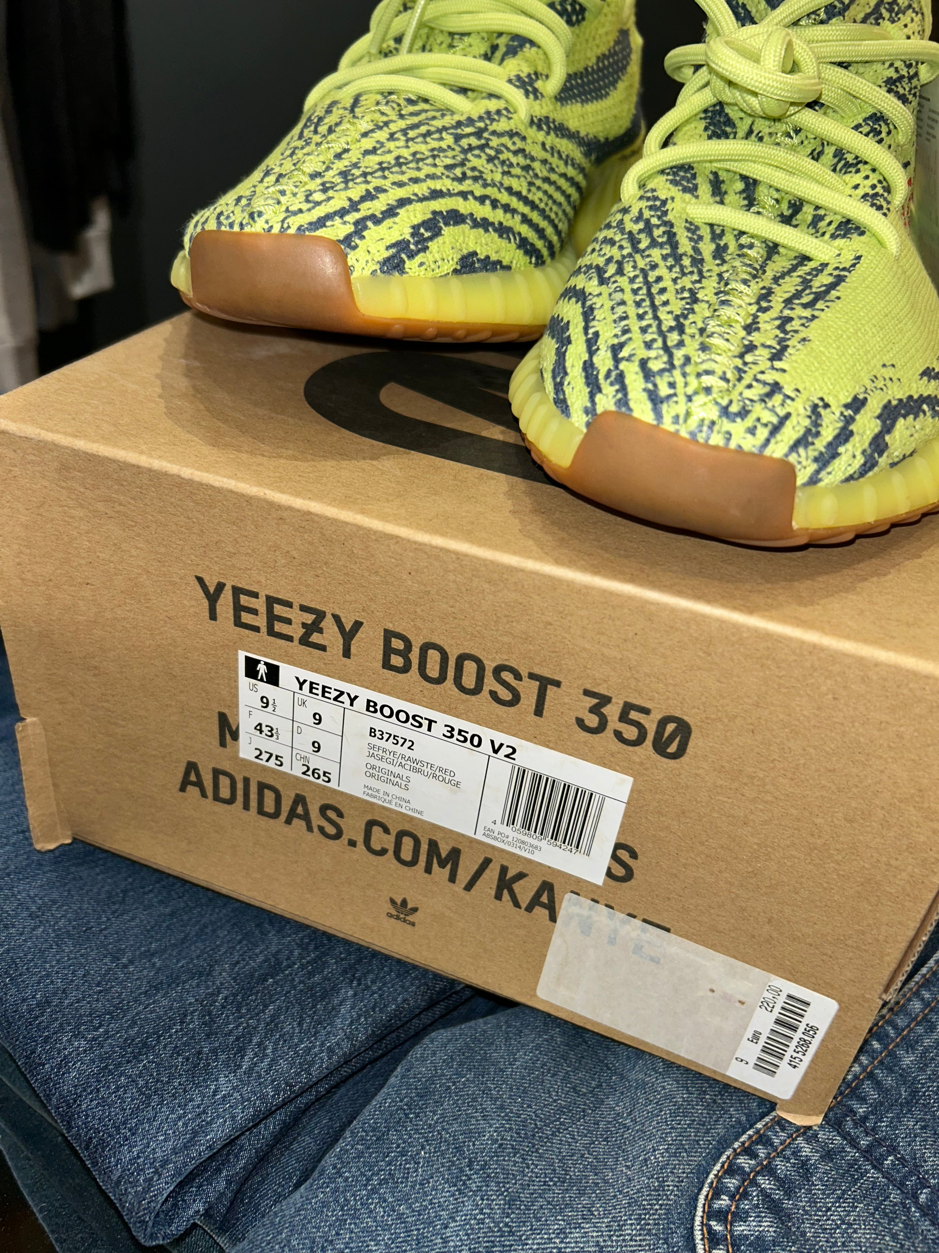 Yeezy 350 V2 Semi Frozen Yellow