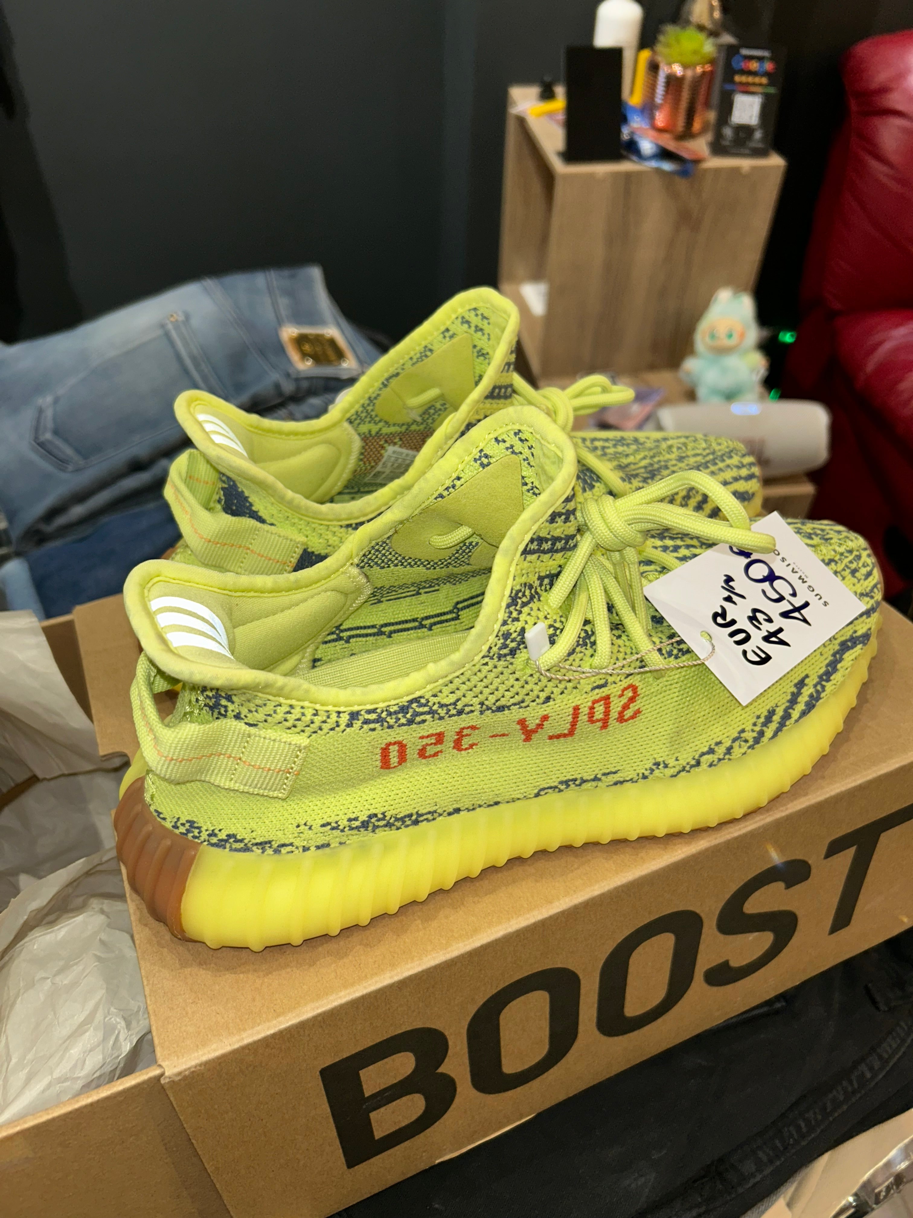 Yeezy 350 V2 Semi Frozen Yellow