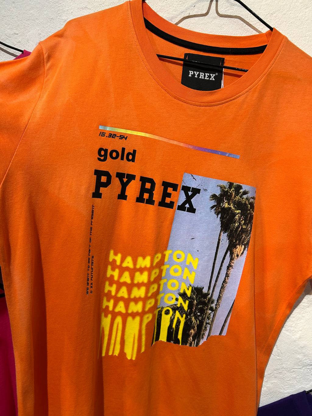 T-shirt Pyrex